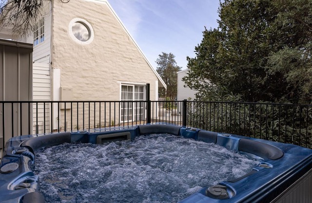 PI Hot Springs Retreat1