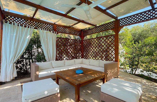 Residence Jannet: Oasis pour 16 en bord de mer