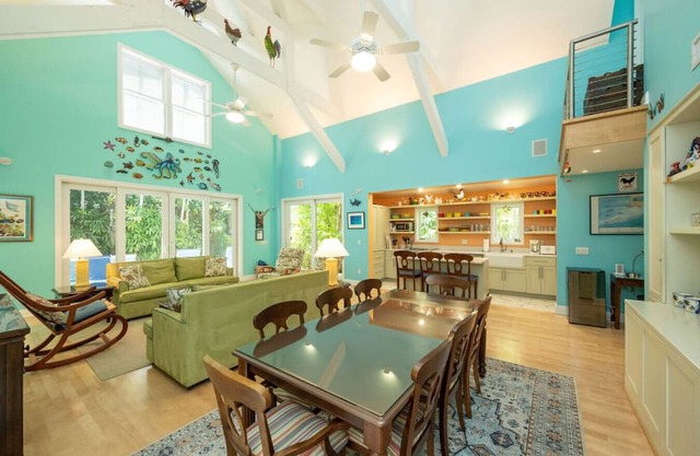 The Kaleidoscope House - A Colorful Key West Hideaway w Pool & Jacuzzi