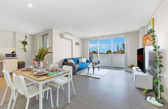Parramatta 5-person apartment