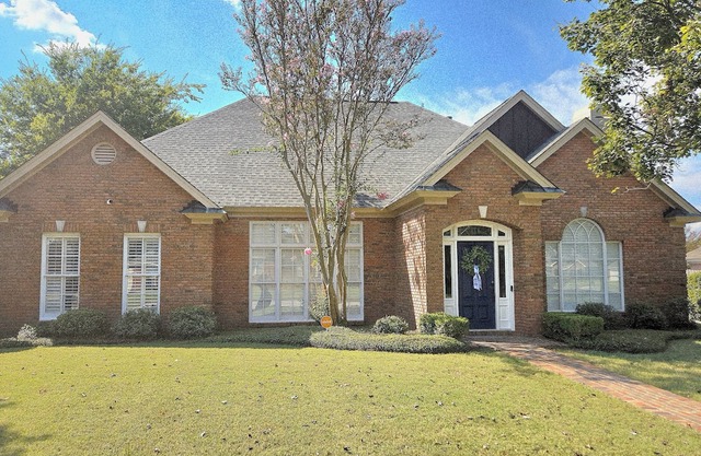 The Brook at Eastchase/5-bdrm 3.5 bths