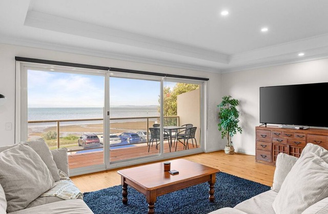 Rhyll Seaside Penthouse
