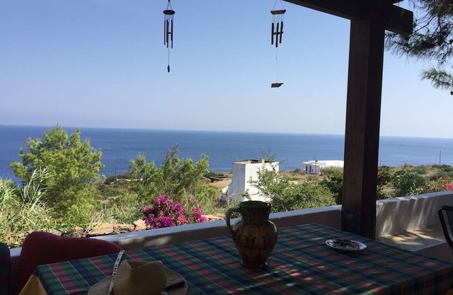 The dammuso of the pines, ancient Pantelleria dammuso