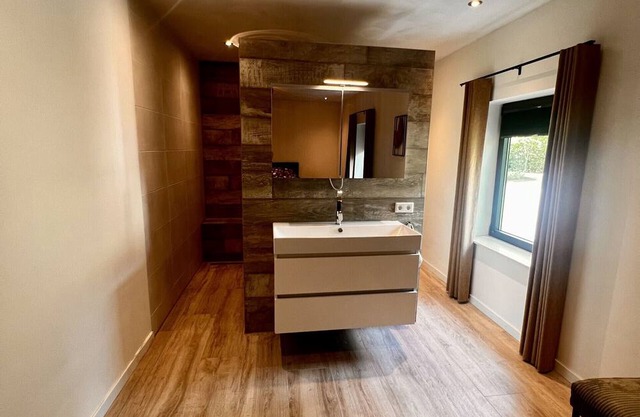 Luxury recreation house in the middle of a wooded area (31f)