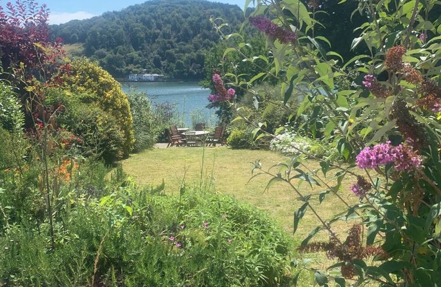 3-bedroom Terraced cottage in Millbrook with Estuary views