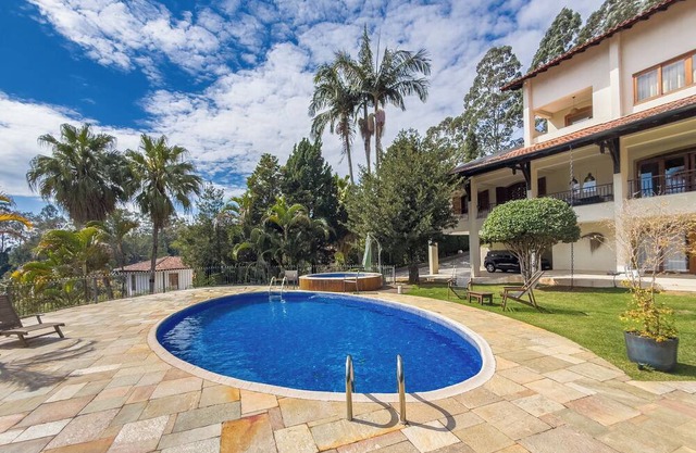 High-Standard Refuge in Granja Viana