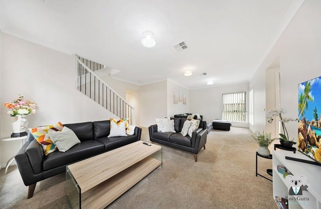KozyGuru | Kellyville Ridge | 4 Bedroom House