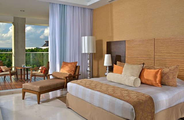 Vidanta Resort at Riviera Maya- GrandLuxxe 1 Master room
