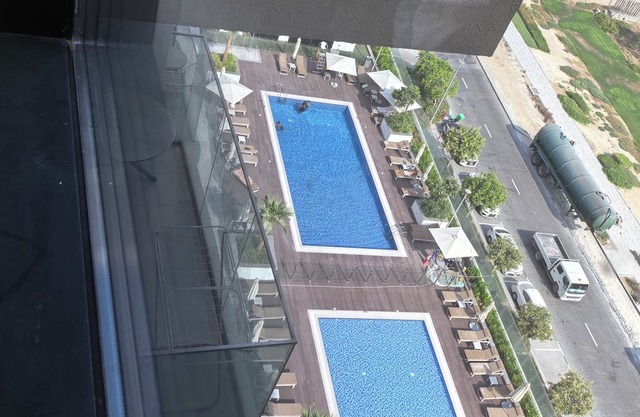 Nice apartment in phenomenal Dubai with fitness room, AC