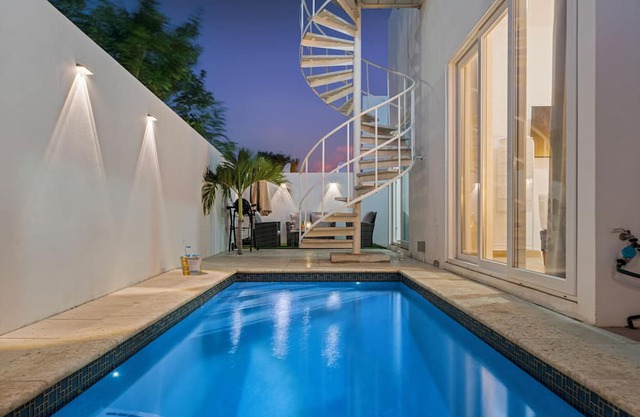 Your Aruba Escape with Private Pool, BBQ, Rooftop & minutes from Eagle Beach