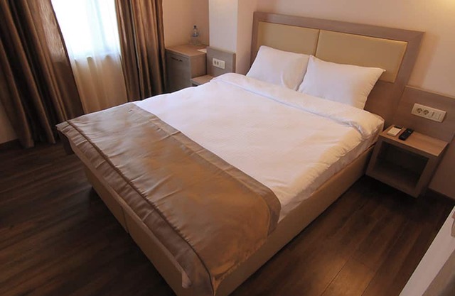Comfortable Room | Walkable Stay Near Macedonia Square with Free Breakfast