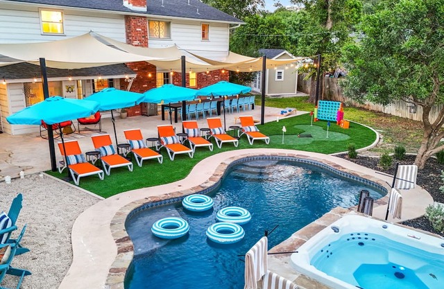 Resort Style Backyard Pool Putt Putt Hot Tub