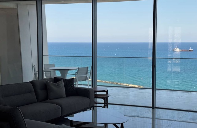 The One Tower: Luxury Oceanfront 3BR with Panoramic Sea Views