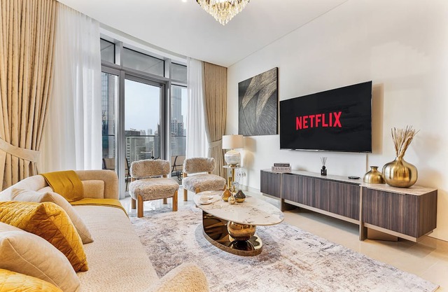 Luxurious 3BR in Downtown with Burj Khalifa View