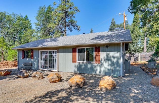 Private Horse Stall: Unplug at Shingletown Home!