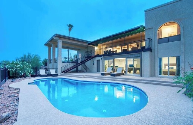 5BR-Mountain views - heated pool, spa, game room
