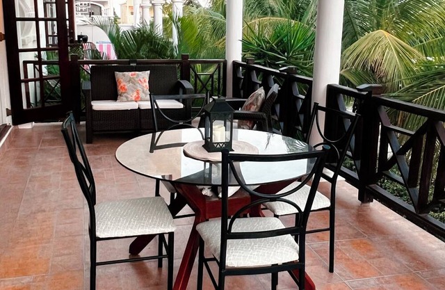 Stunning Oistins 2 Bdrm, 2 Bath Condo, Outdoor Patio, W/D, Pool, Rooftop Terrace