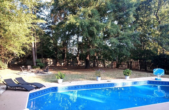 South Charlotte 3BR w/Pool, Hot Tub & Fenced Backyard - Near Ballantyne
