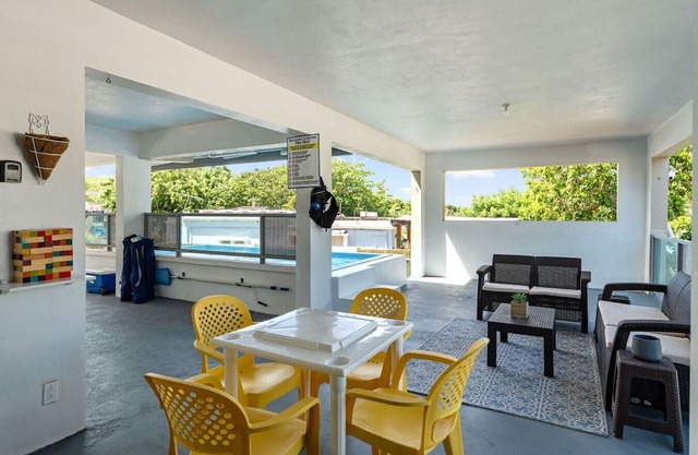 Las Palmas Beach House with Private Pool and Pool Table
