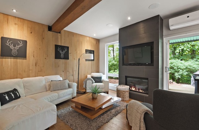 Luxury 3-bdrm condo in Bromont (P5) in quiet area with outdoor courtyard
