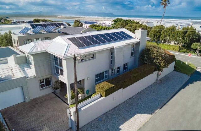 Villa Armonia | Grotto beach | Large sun deck with pool
