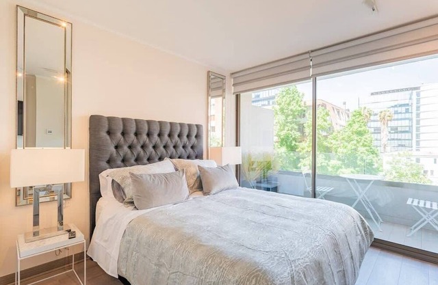 Luxury Retreat w/2BR, Wifi, Pool, Gym
