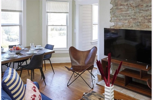 Stylish 3BR Retreat in Kentucky