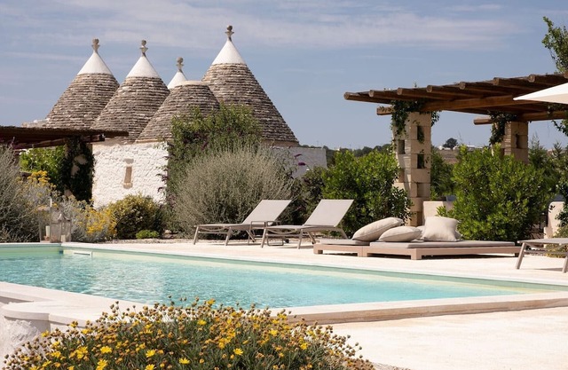 OttoConi - Three Bedroom Villa, Sleeps 6
