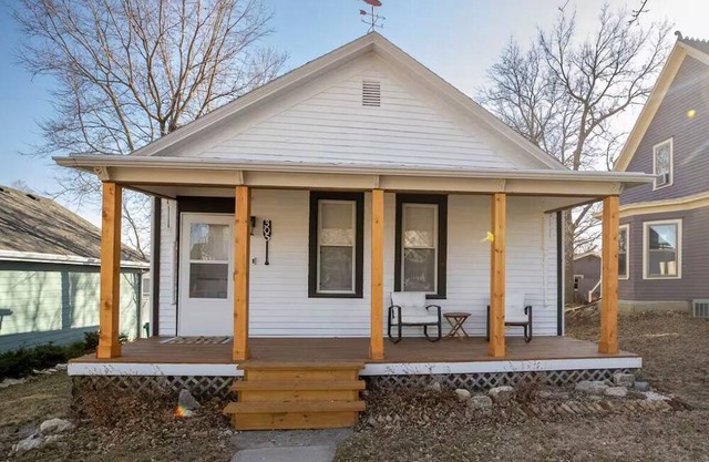 Charming 3-bedroom house in Wakefield with AC