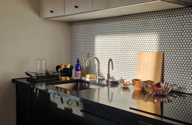 Beautifully Renovated 1B/Studio Flat w Balcony, Brixton