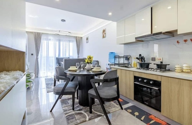 Family Friendly and Cozy Kilimani apartment with heated pool and kids play area.