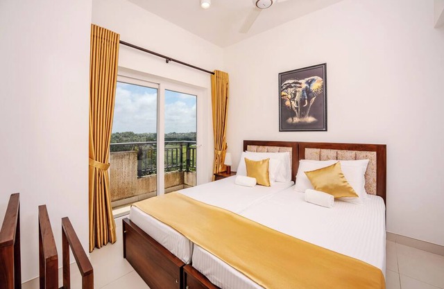 3-bedroom apartment in welcoming Galle with fitness room, AC