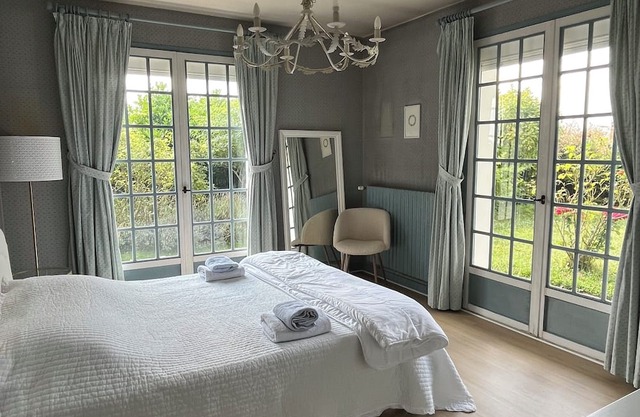 Gorgeous 5-bedroom villa in Saint-Florentin