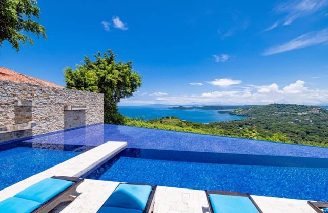 Ultraluxe 6 Bdrm Home, Grand Views of Papagayo Gulf, Outdoor kitchen-Los Suenos
