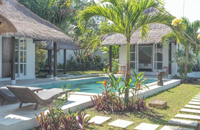 Coastal Garden Villa. private pool- Family-Friendly-Garden View- Airport Shuttle