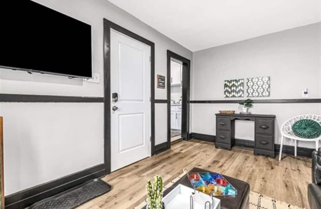 New! Contemporary 1BR Haven, Private & Pristine