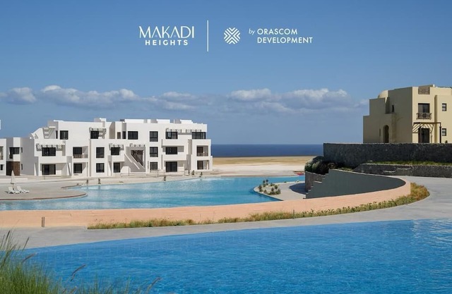 Modern 3BR Escape - Panoramic Lagoon & Sea View
