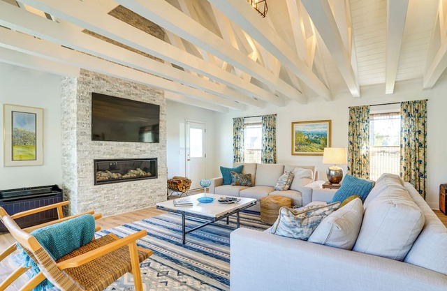 Shenandoah Valley Riverside Retreat Near Wineries