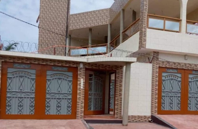 Delightful 2-bedroom apartment with AC in Lome