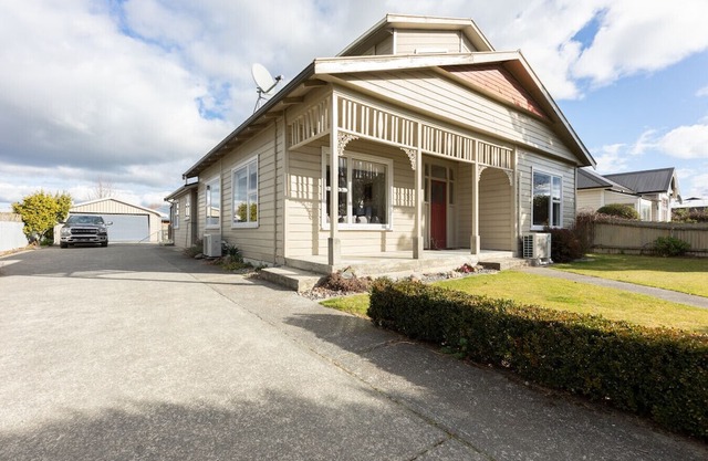 2 Storey Villa, Games room, Ski storage
