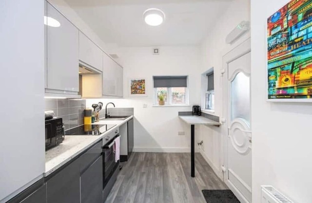 Ensuite Rooms w/Kitchen Access by Irwell Stays