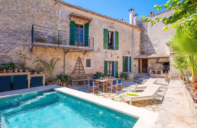 CASA MALLORQUINA CON ENCANTO - Rustic village house with private pool and free WiFi