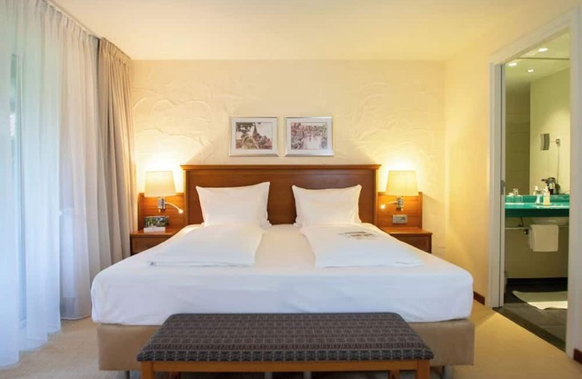 Serene Countryside Room Minutes from Galleries and Cafes - Near Huis Singraven