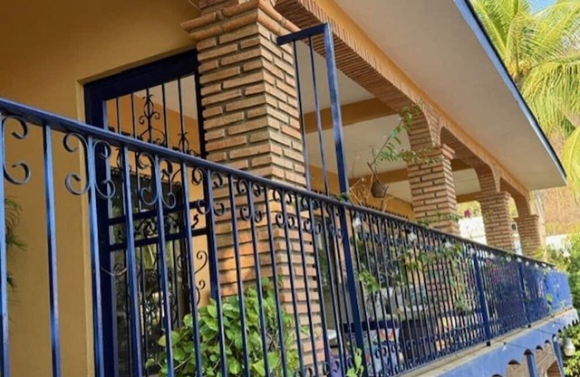 Elena's - Garden 2BR -Jungle Views - Feels like you're living in a Tree House!