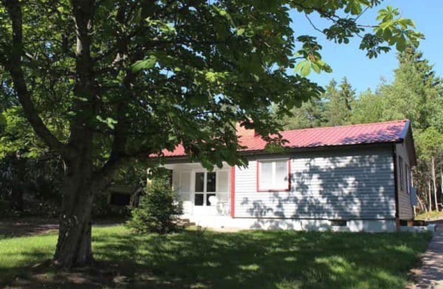 Peaceful forest, two cottages 600 m from sea | SE09136