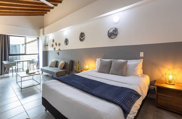 Central location, close to Tranvia