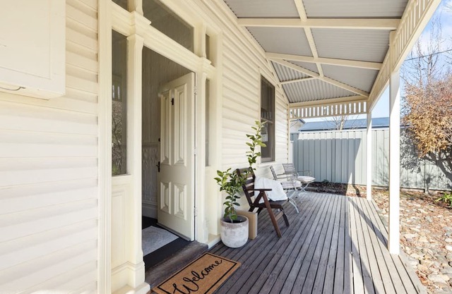 The Parade - Mansfield - Sleeps 8