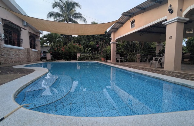 Charming 3-bedroom house with WiFi, AC in peaceful Ahuachapan