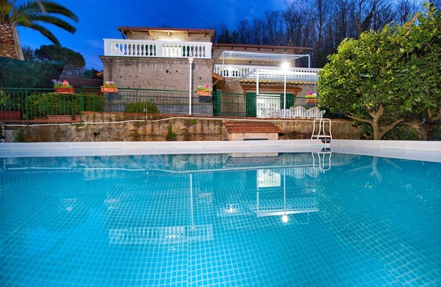 Modern and spacious villa in Sorrento