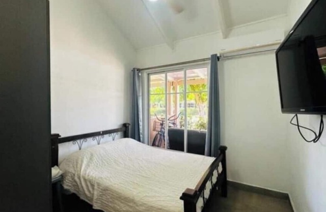 2-bedroom villa in charming Jacó with AC WiFi. 1 block from ocean. Relax, enjoy